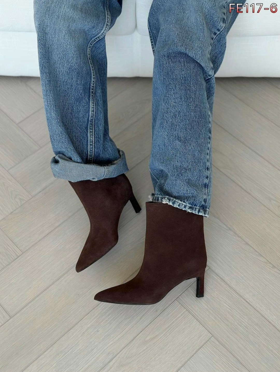 ботильоны замшевые,женские ботильоны,ботильоны модные,ботильоны,замшевые женские ботильоны с острым носком на