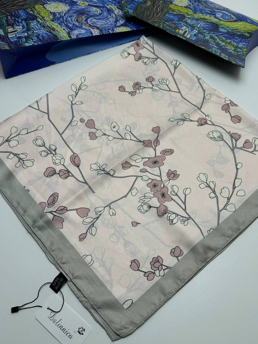 платок женский,платок женский с цветочным принтом 100*100 см арт. 1337838,платок,новинки платок,платок женский с рисунком