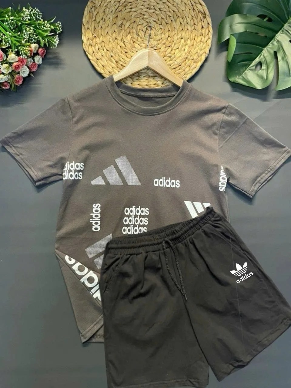 костюм для мальчиков adidas,костюм детский,комплект одежды adidas,костюм adidas,костюм спортивный adidas