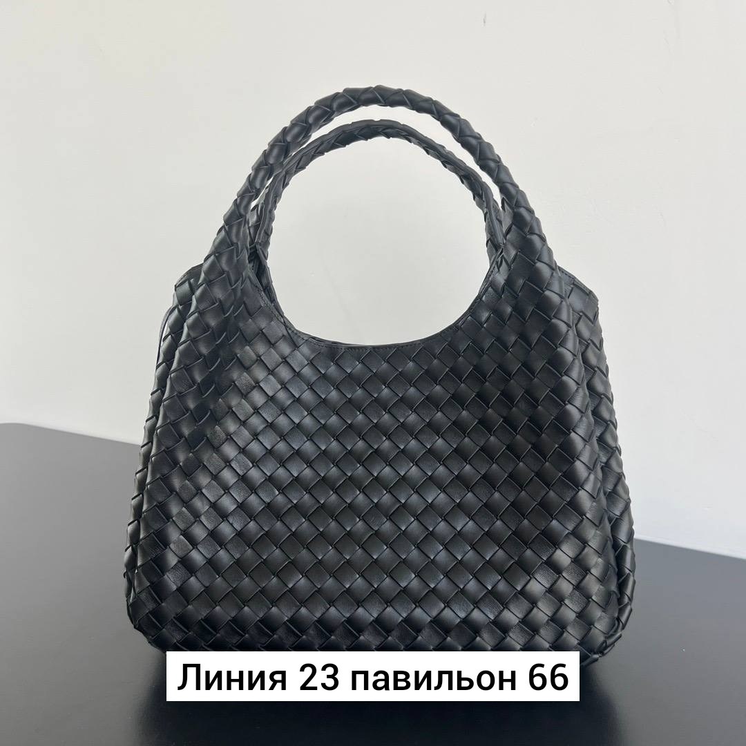 кожаная сумка bottega veneta parachute large бордовая,сумка хобо бордовая плетеная с узлом боттега,сумка bottega veneta,сумка маленькая плетеная с узлом bottega veneta,кожаная женская сумка bottega ve