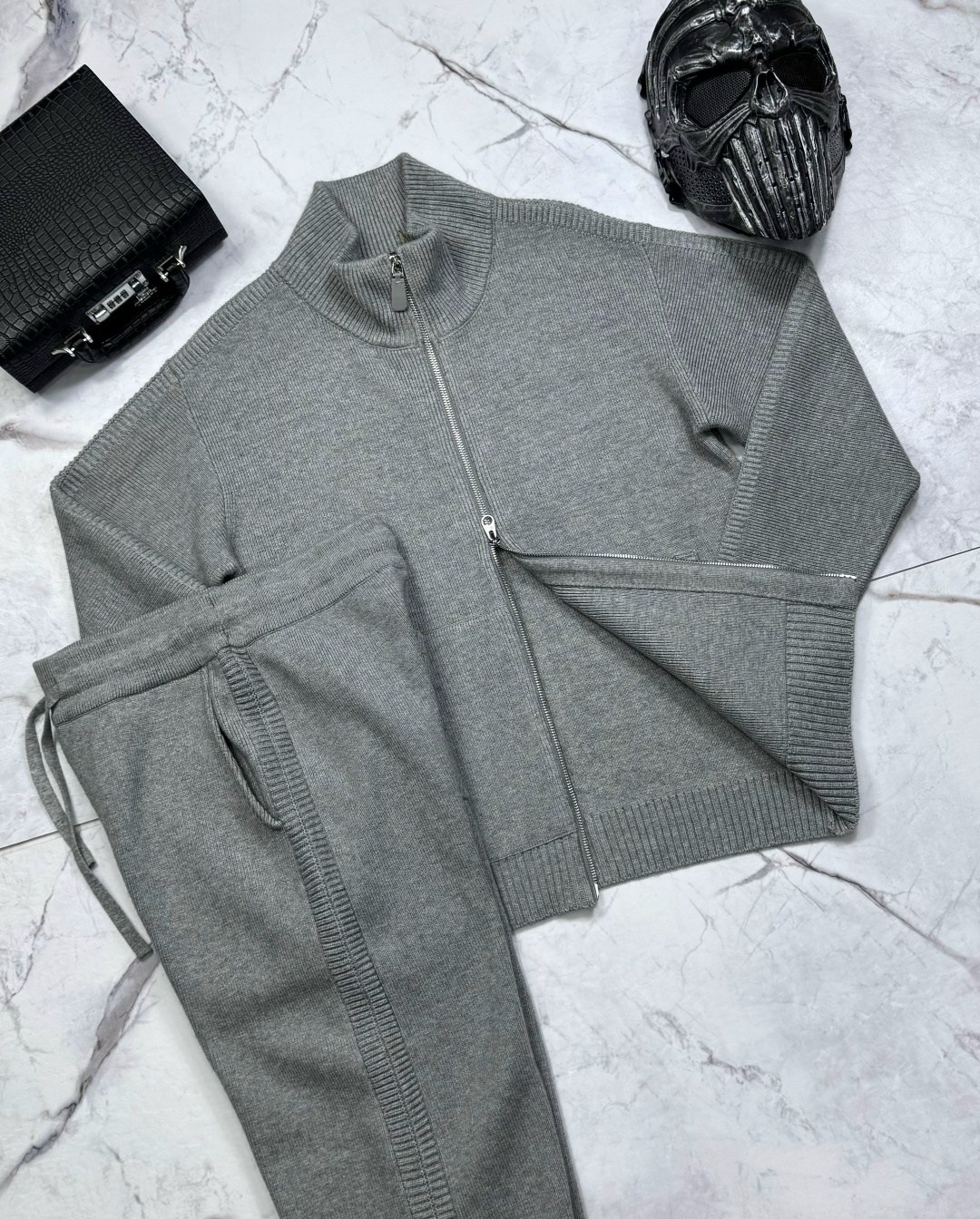 костюм спортивный loro piana,спортивный костюм brunello cucinelli,костюм brunello cucinelli,мужской костюм,мужской спортивный костюм