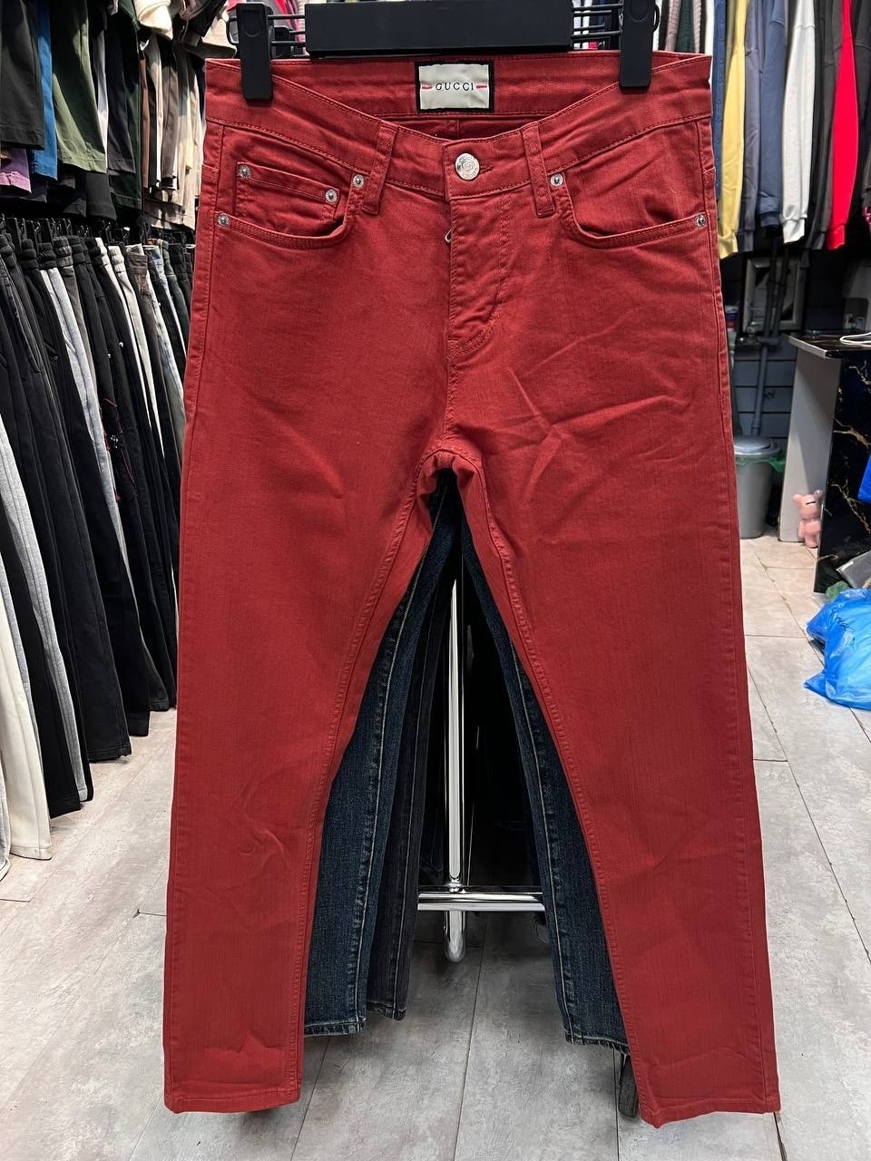 мужские джинсы,красные джинсы,брюки джинсы,красные джинсы мужские,бордовые джинсы мужские