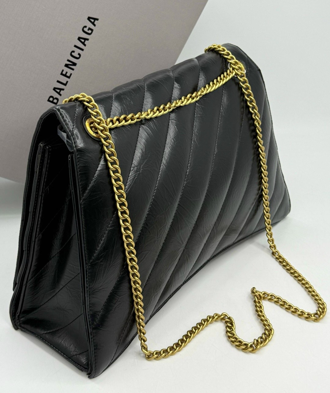 balenciaga сумка,баленсиага краш сумка,стеганая сумка crush medium chain balenciaga черный,сумка баленсиага,черная женская кожаная сумка balenciaga