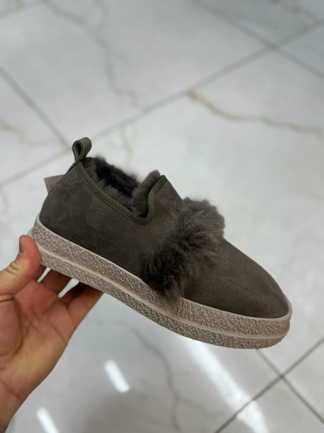 женские лоферы brunello cucinelli бежевые,лоферы brunello cucinelli женские,,лоферы brunello cucinelli,женские лоферы brunello cucinelli на меху бежевые замшевые