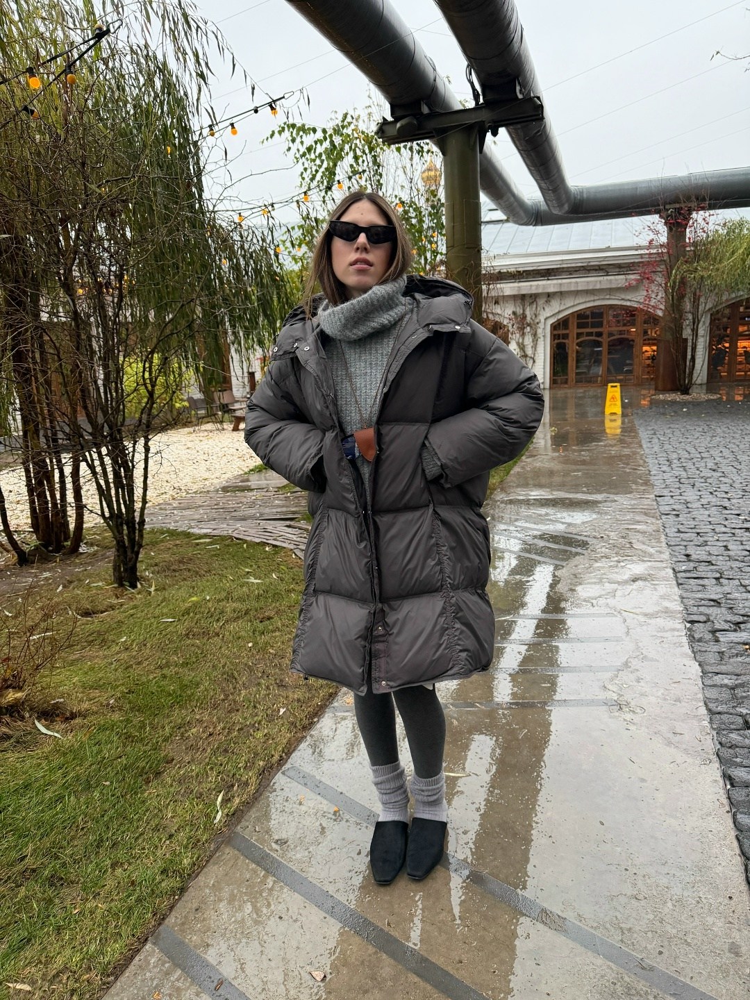 prada серый пуховик oversize,удлиненный пуховик,объемный пуховик кокон,пуховик кокон,пуховик оверсайз