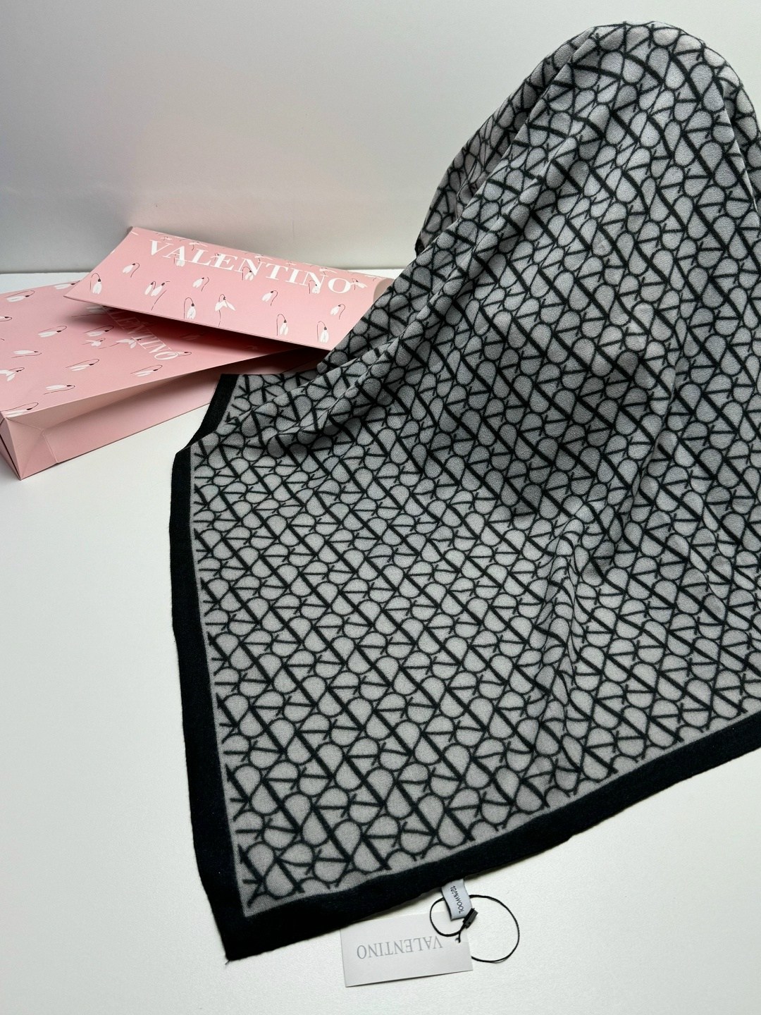 платок valentino,новинки платок,платка,брендовый платок,платок женский valentino