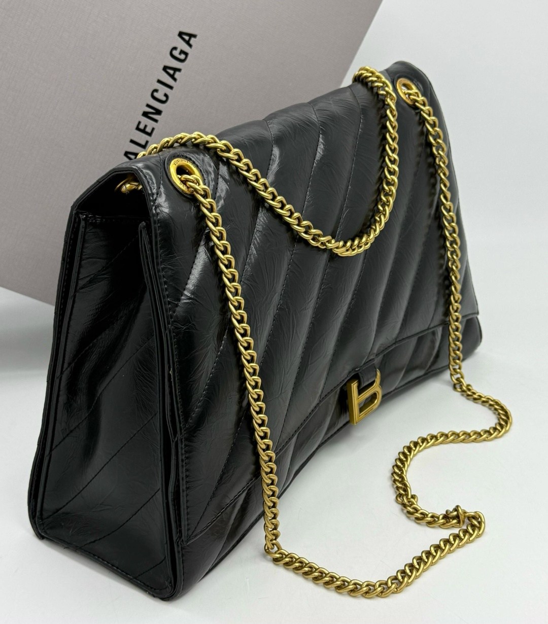balenciaga сумка,баленсиага краш сумка,стеганая сумка crush medium chain balenciaga черный,сумка баленсиага,черная женская кожаная сумка balenciaga