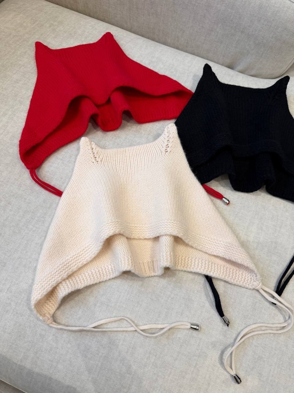 вязаная шапка с кошачьими ушками,милые кошачьи ушки,шапка с кошачьими ушками,девушка,шапка для девочки с кошачьими ушками