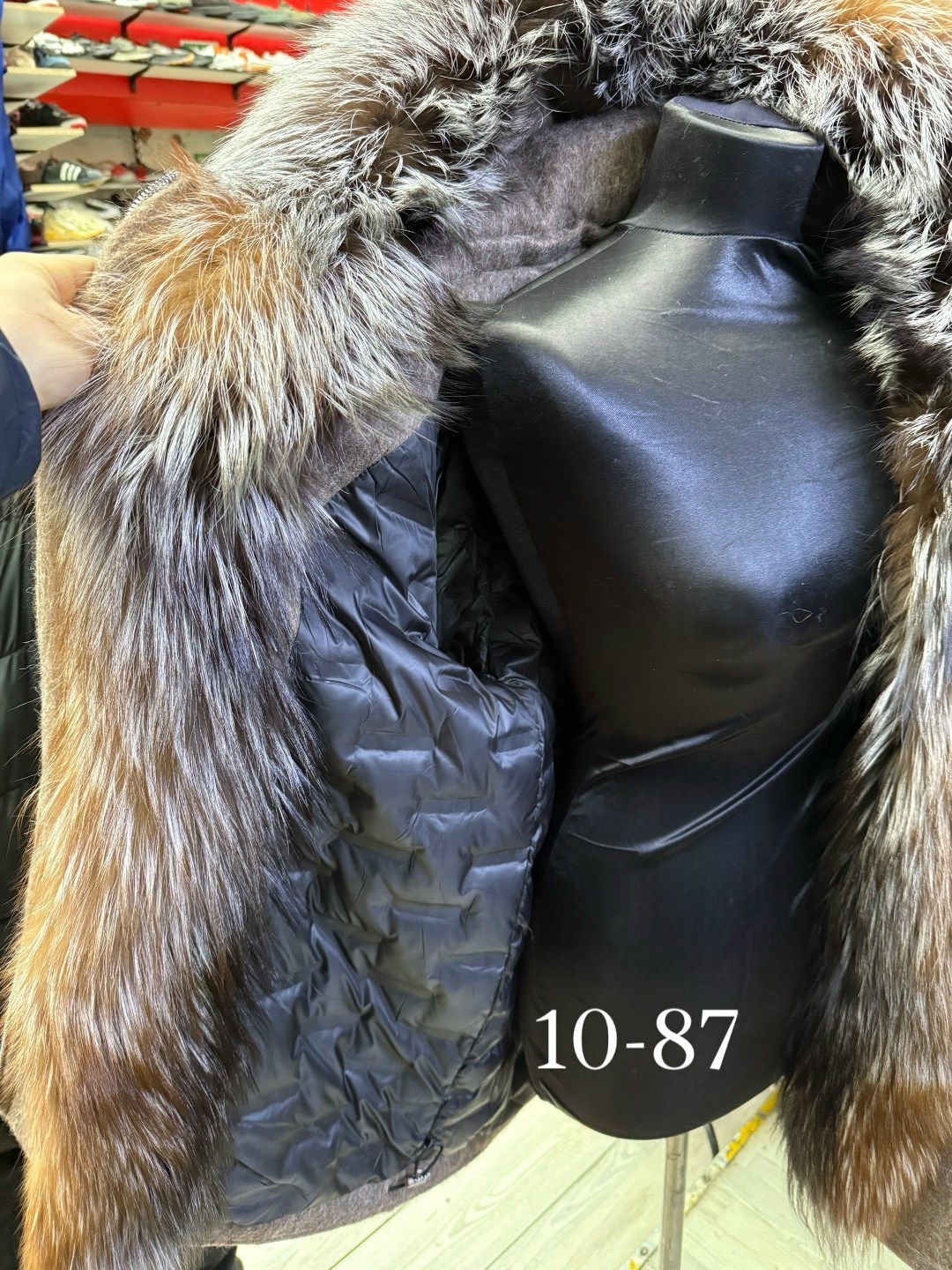 куртка парка мех чернобурка песец с капюшоном,парка с натуральным мехом,парка мех песец чернобурка утеплена мехом кролика,женская парка с натуральным мехом,парка с мехом