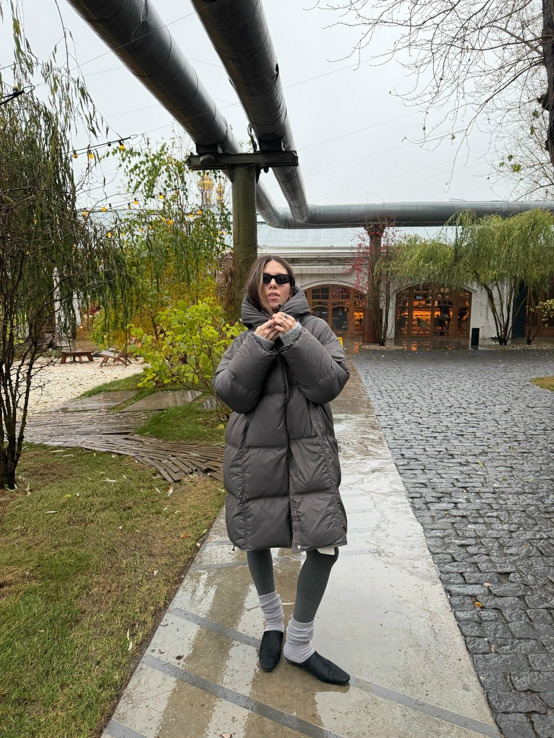 prada серый пуховик oversize,удлиненный пуховик,объемный пуховик кокон,пуховик кокон,пуховик оверсайз