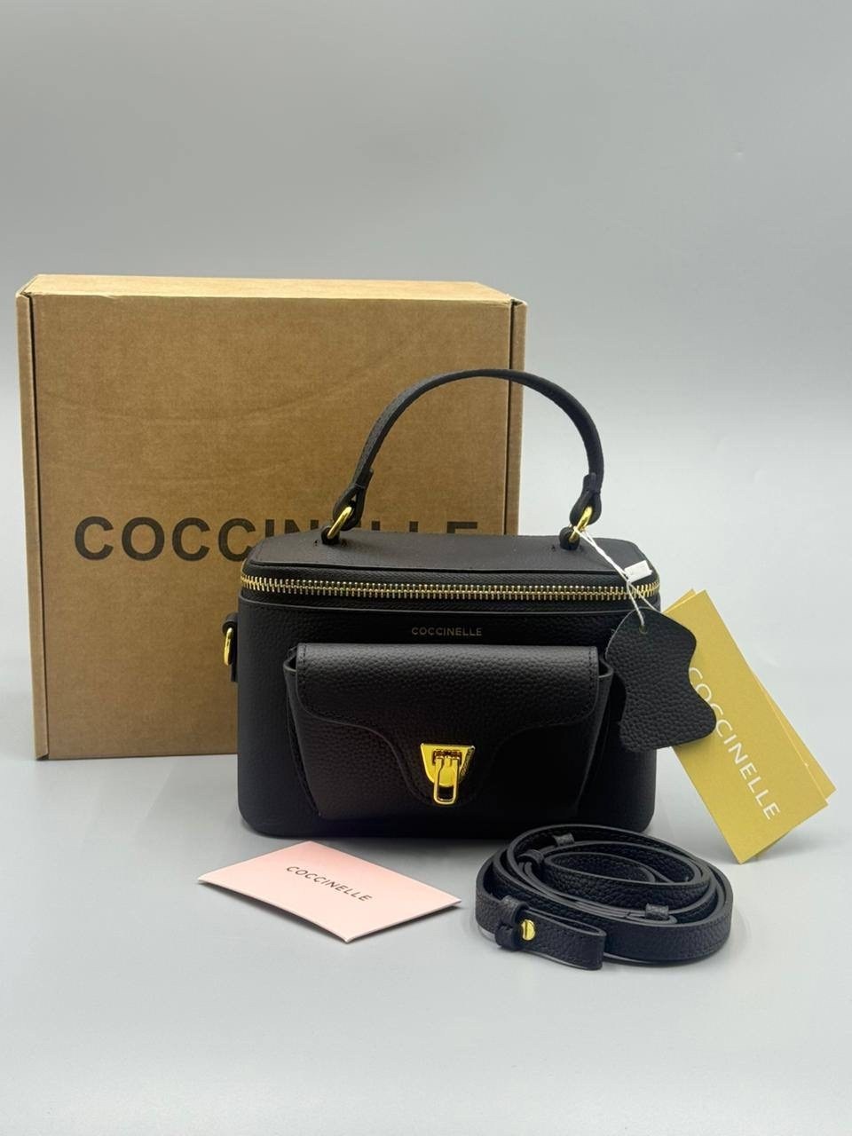 сумка coccinelle,coccinelle сумка женская,coccinelle сумка на плечо кросс-боди,coccinelle сумка на плечо кросс-боди beat soft,сумка