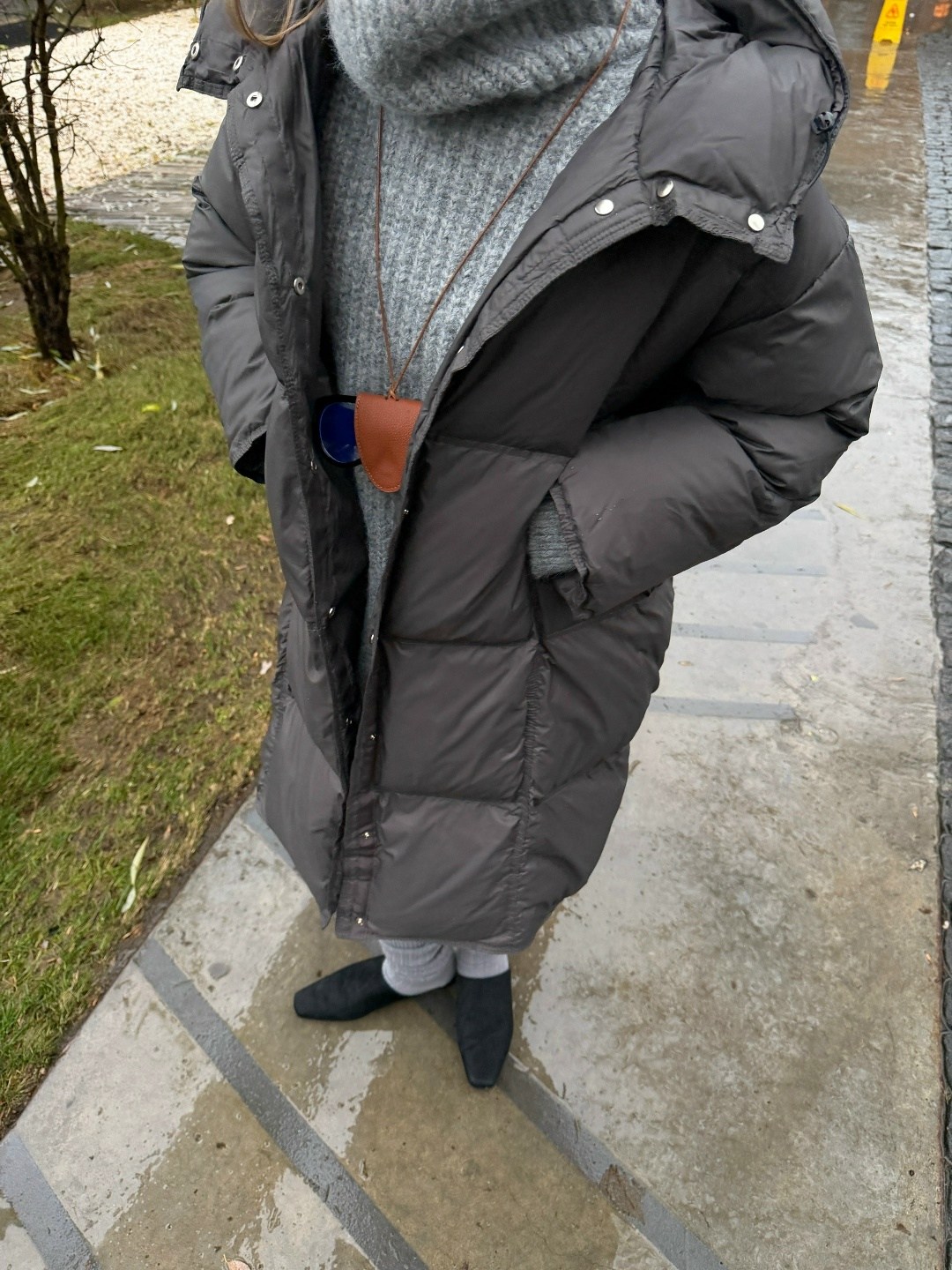 prada серый пуховик oversize,удлиненный пуховик,объемный пуховик кокон,пуховик кокон,пуховик оверсайз