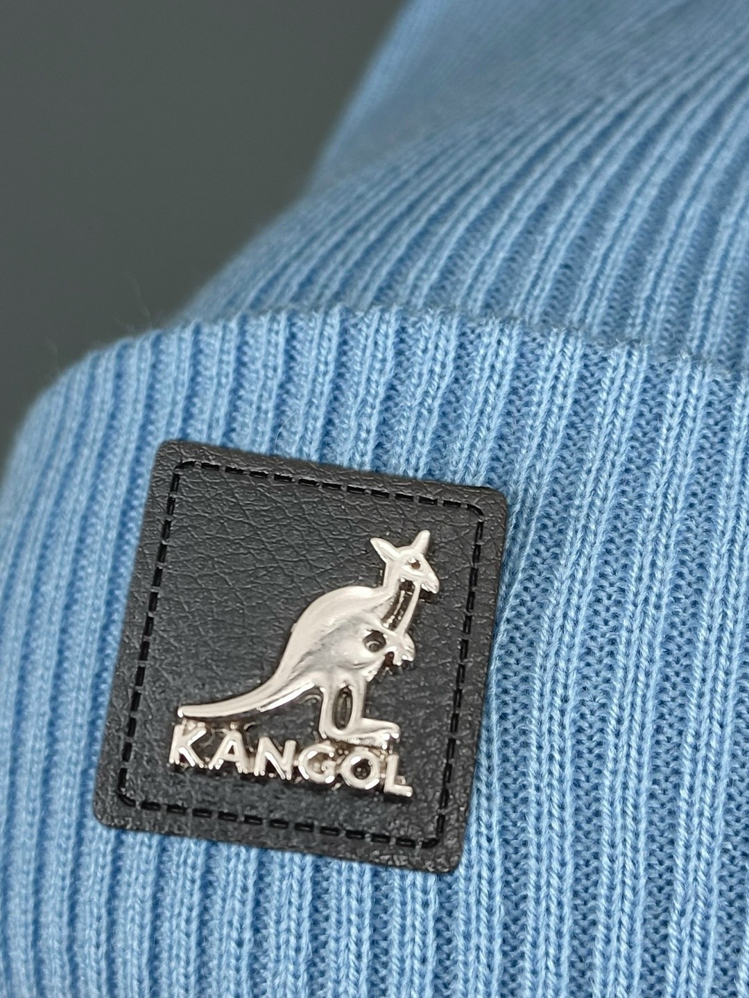 вязаная шапка,шапка бини,шапка,голубая шапка,шапка модная