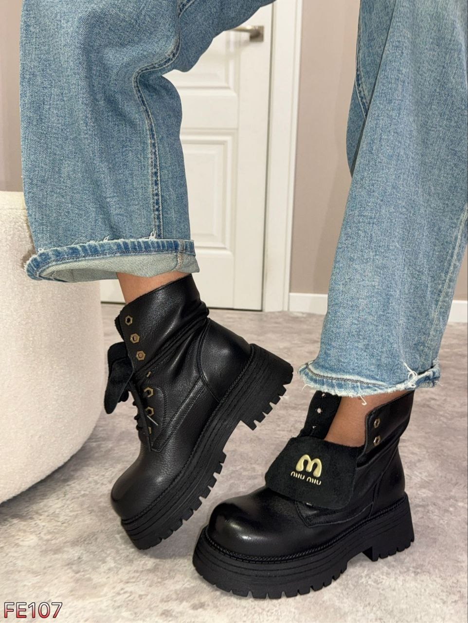 ботинки miu miu,ботинки женские miu miu зимние,ботинки замшевые miu miu,ботинки miu miu короткие,ботинки на платформе miu miu