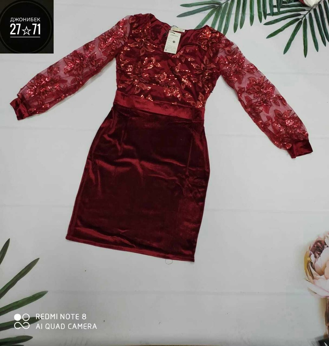 платья из гипюра,велюровое платье с гипюром,трикотажное платье с гипюром,платье батал из бархата с гипюром,нарядное платье
