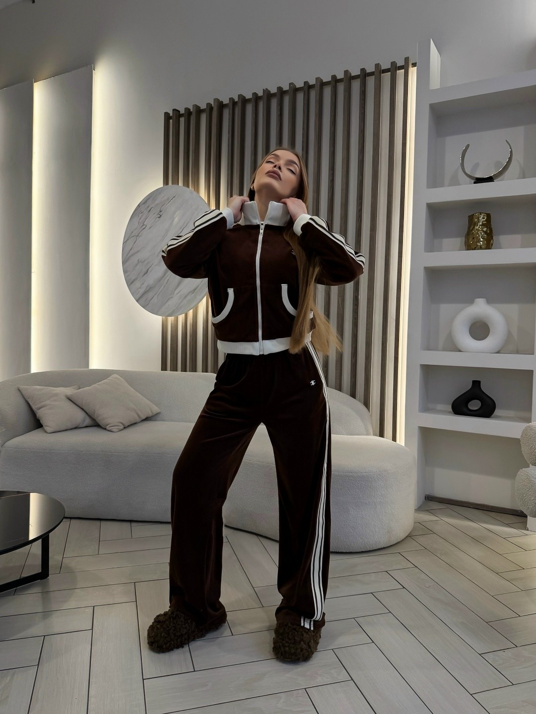 велюровый спортивный костюм,велюровый костюм женский,велюровый костюм с капюшоном niginart 311313417,спортивный костюм,костюм спортивный велюровый шоколад