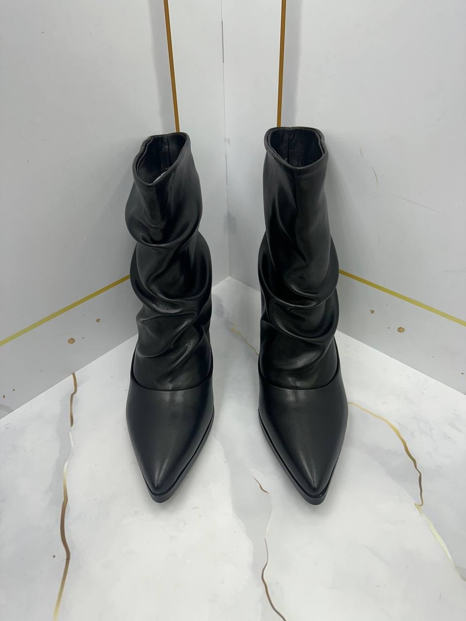 ,женская ,сапоги модные,женские ботильоны с острым носком на тонком высоком каблуке,сапоги