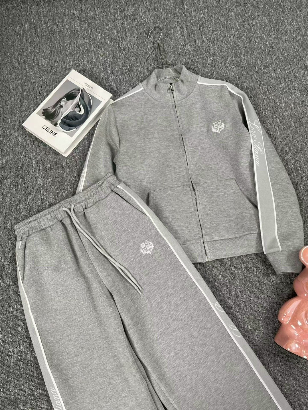 костюм спортивный,костюм трикотажный,стильный костюм,женский костюм,костюм женский спортивный