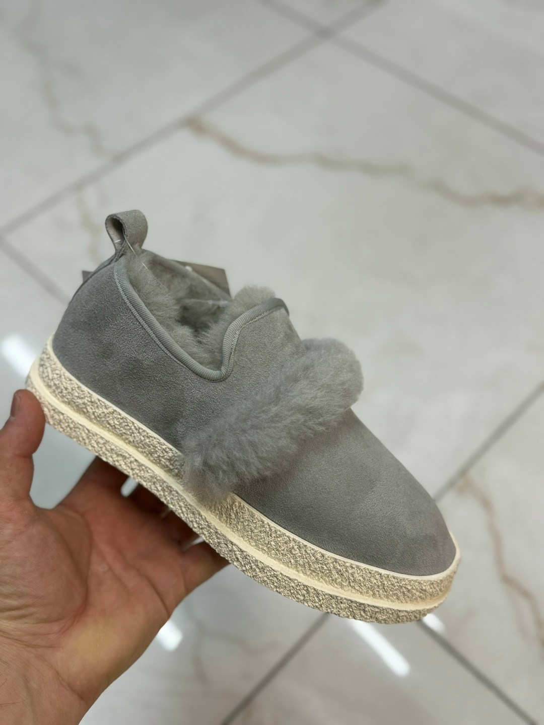 женские лоферы brunello cucinelli бежевые,лоферы brunello cucinelli женские,,лоферы brunello cucinelli,женские лоферы brunello cucinelli на меху бежевые замшевые