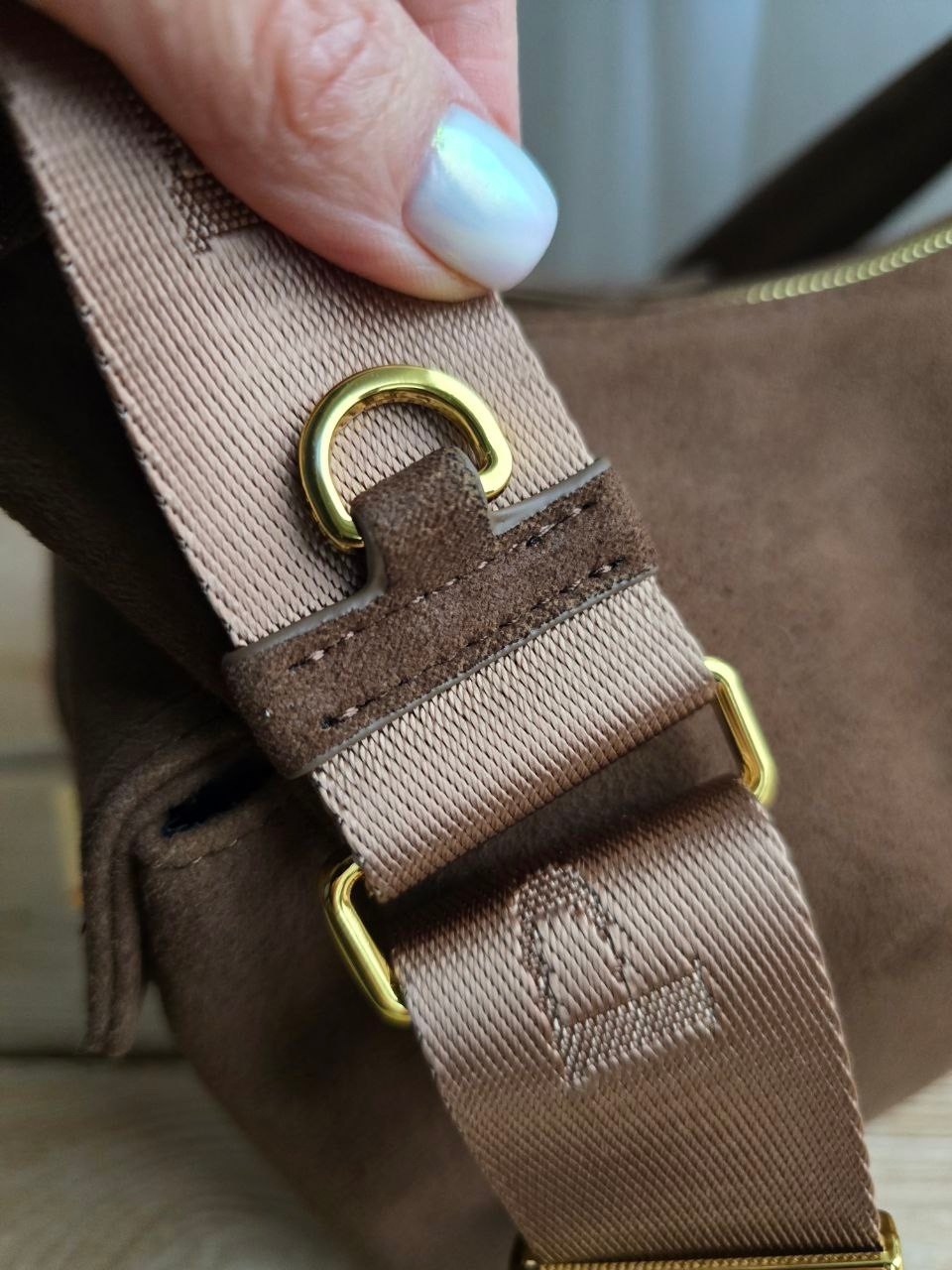 prada замшевая сумка-тоут коричневый,сумка замшевая,prada сумка,сумка prada коричневая натуральная замша,сумка prada женская