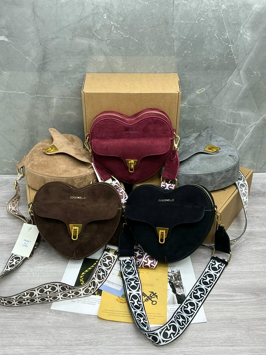 сумка coccinelle,сумка женская coccinelle натуральная замша,сумка,сумка замшевая,сумка женская