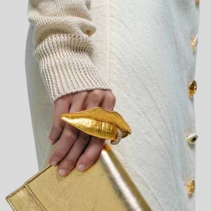 металлическое золотистое кольцо в форме губ для женщин,кольцо в форме губ для женщин,кольцо в форме большого губа для женщин,кольцо большие губы цинковый сплав,ювелирные изделия