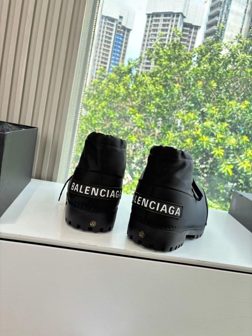 баленсиага,ботинки balenciaga alaska low boot,кроссовки balenciaga,balenciaga кроссовки женские,женские ботинки в стиле balenciaga