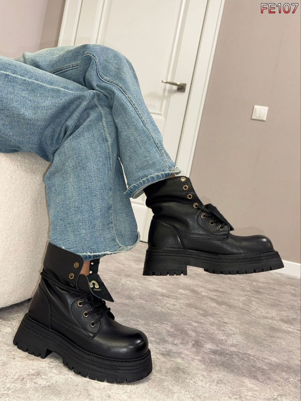 ботинки miu miu,ботинки женские miu miu зимние,ботинки замшевые miu miu,ботинки miu miu короткие,ботинки на платформе miu miu