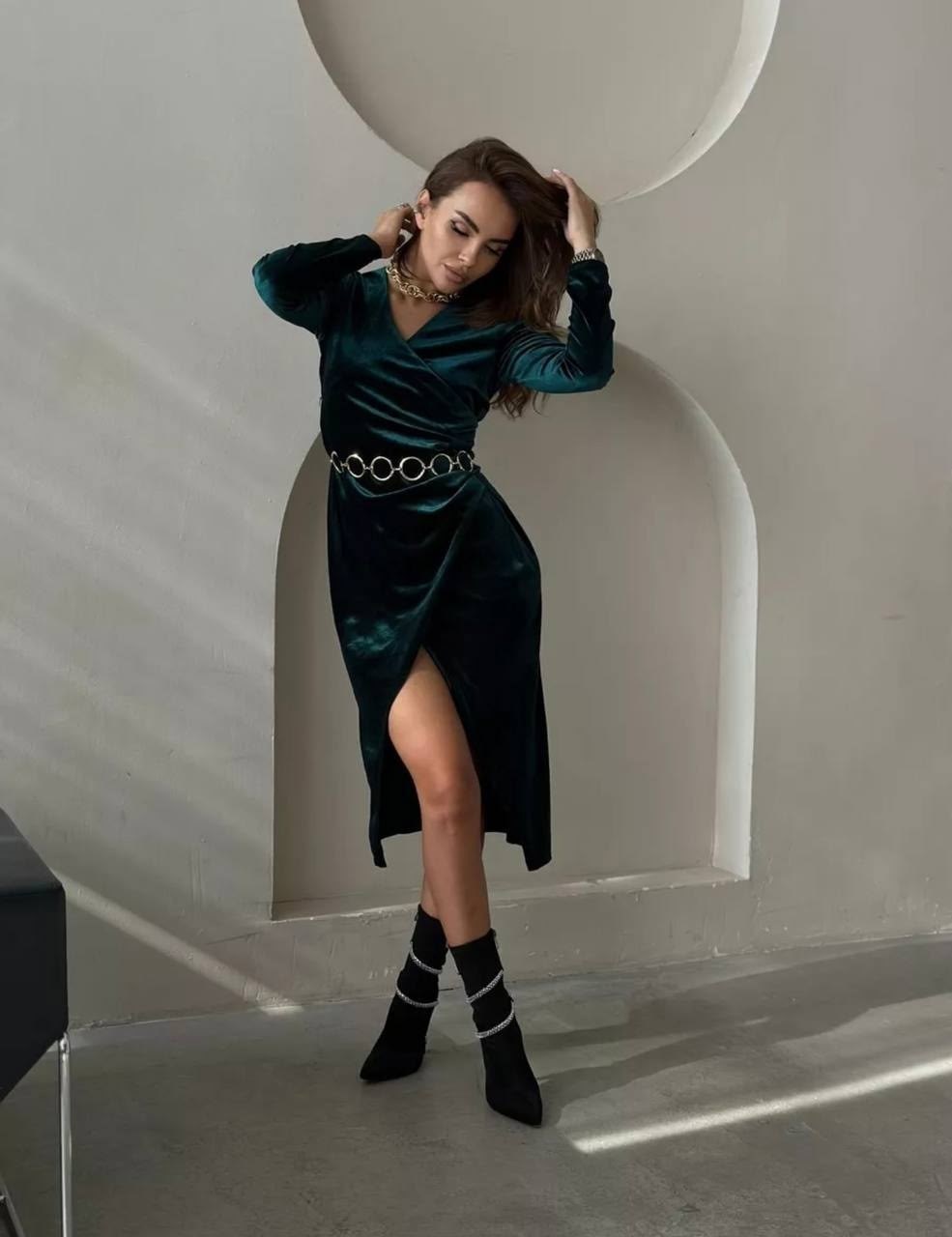 красное бархатное платье,платье,красное платье с запахом,женское платье,красное велюровое платье