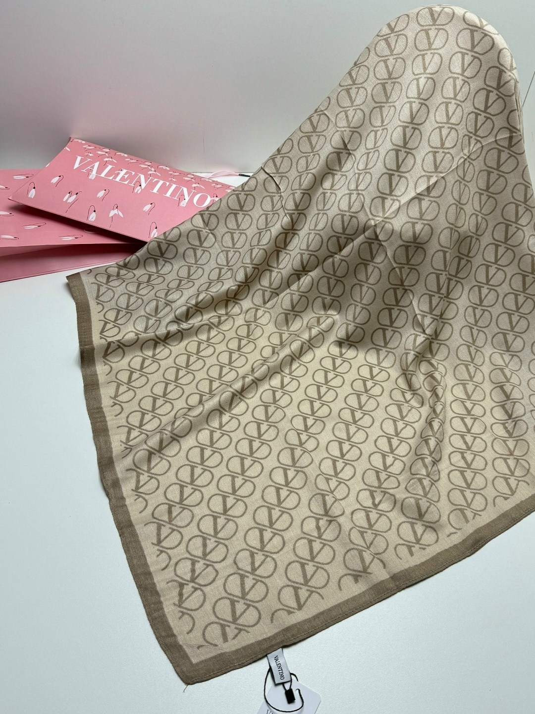 платок valentino,новинки платок,платка,брендовый платок,платок женский valentino