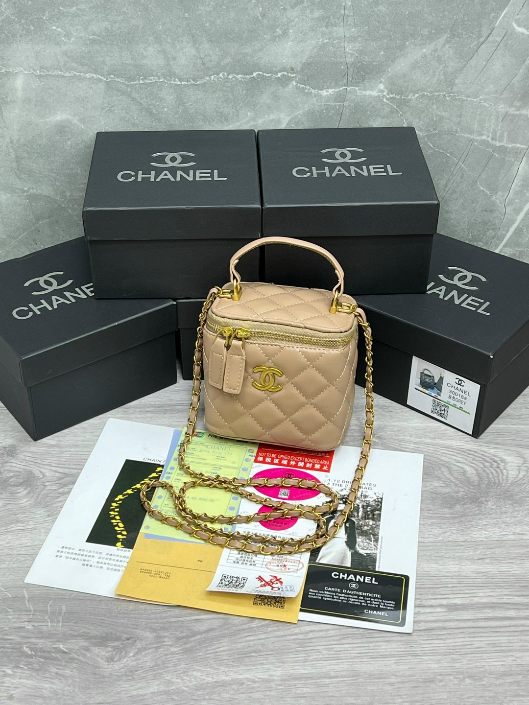 сумка chanel,женская сумка chanel,сумка через плечо chanel,сумка через плечо chanel люкс,чёрная сумка-облако с вышивкой chanel