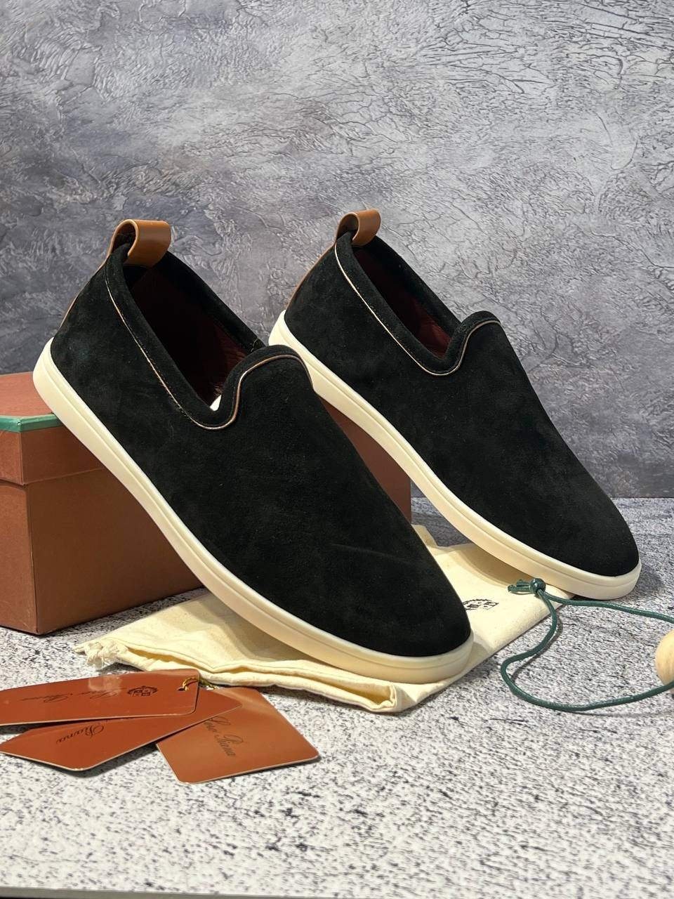 лоферы мужские loro piana,замшевые лоферы loro piana,лоферы мужские замшевые лоро пиано a100005 black premium,лоферы мужские замшевые,