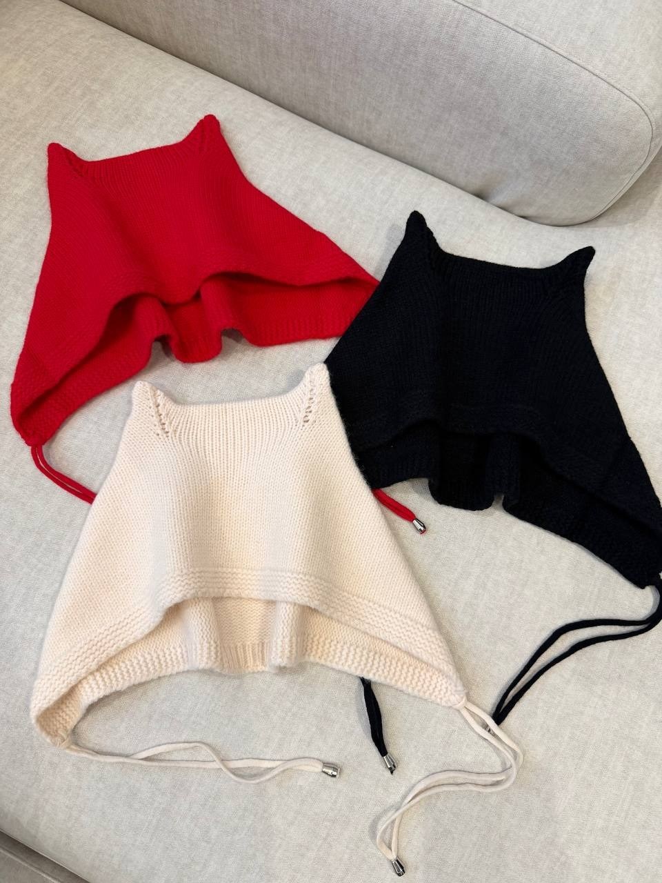 вязаная шапка с кошачьими ушками,милые кошачьи ушки,шапка с кошачьими ушками,девушка,шапка для девочки с кошачьими ушками