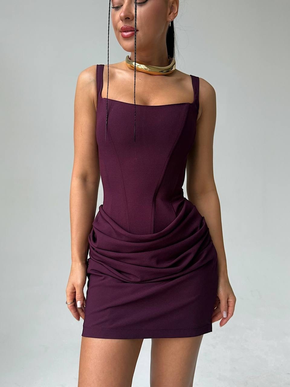 облегающее платье,короткие платье,черное мини платье на бретелях,черное мини-платье на бретельках,платье черное на бретельках