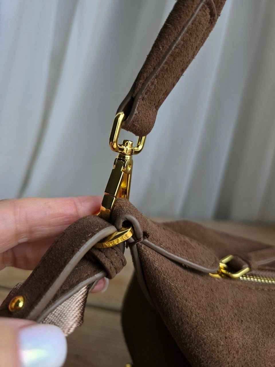 prada замшевая сумка-тоут коричневый,сумка замшевая,prada сумка,сумка prada коричневая натуральная замша,сумка prada женская