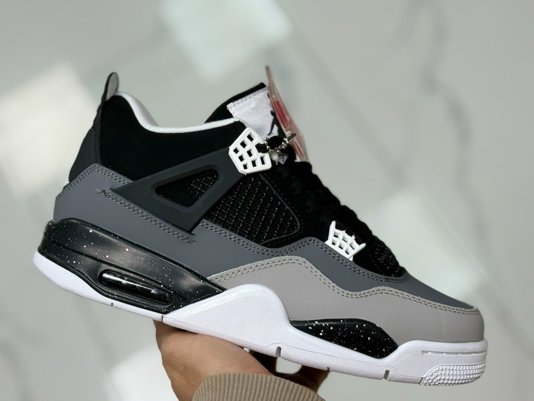 кроссовки nike air jordan 4 black cat,jordan 4 retro black cat,nike air jordan 4 black cat,air jordan black cat retro 4,nike air jordan 4 retro black cat
