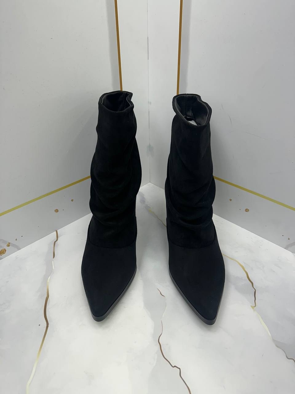 ,женская ,сапоги модные,женские ботильоны с острым носком на тонком высоком каблуке,сапоги