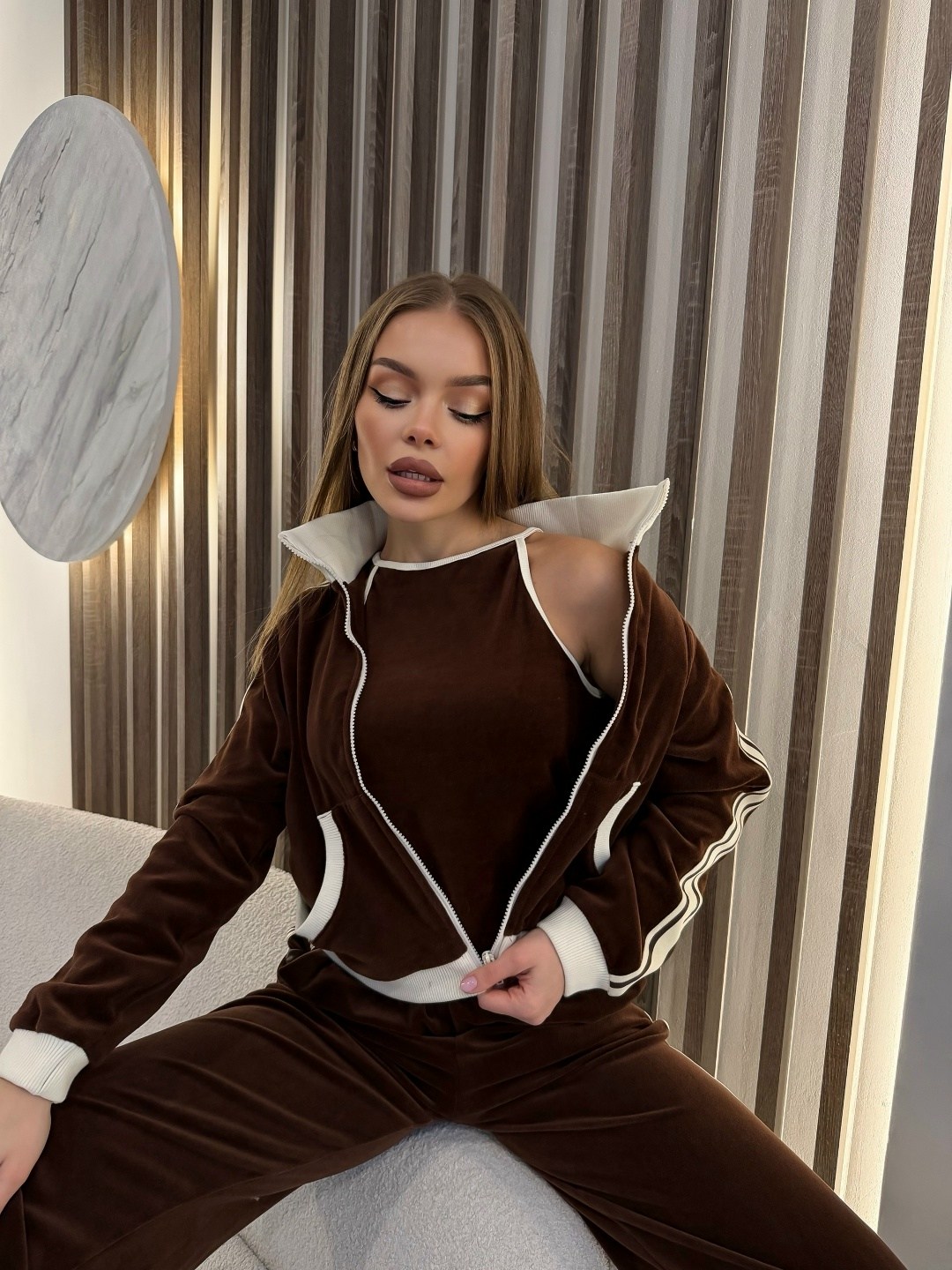 велюровый спортивный костюм,велюровый костюм женский,велюровый костюм с капюшоном niginart 311313417,спортивный костюм,костюм спортивный велюровый шоколад
