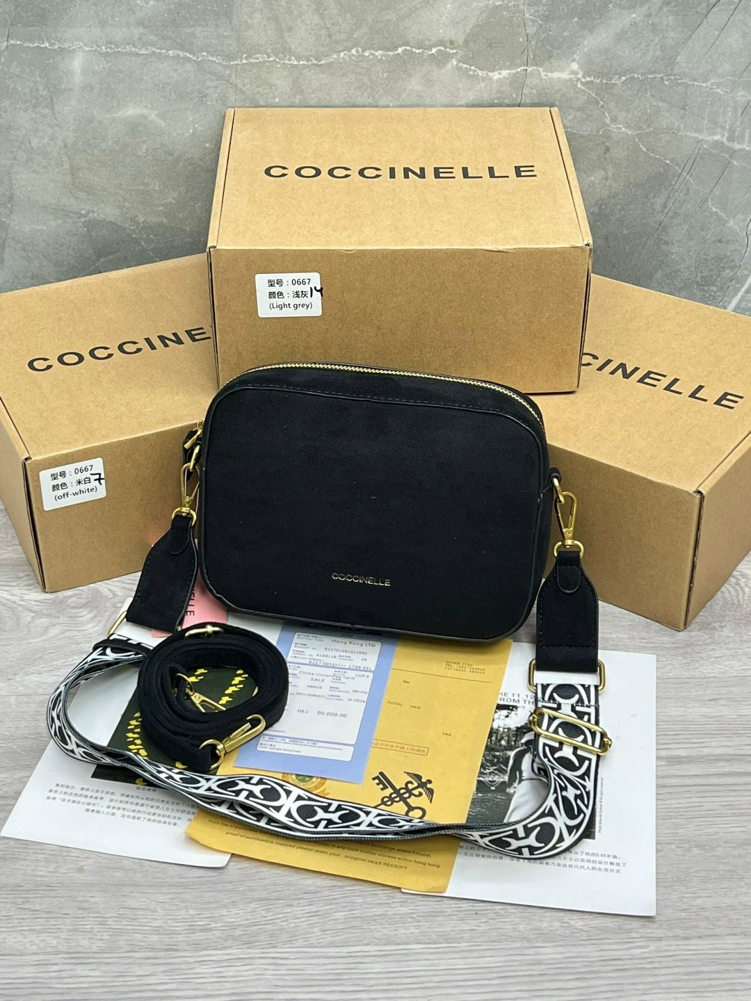 сумка coccinelle,женская сумка coccinelle,сумка,сумка через плечо coccinelle,сумка женская