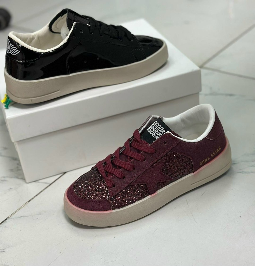 golden goose кеды super-star с блестками серебристый,,кеды golden goose женские,кеды golden goose,golden goose кеды baskets superstar с блестками серый