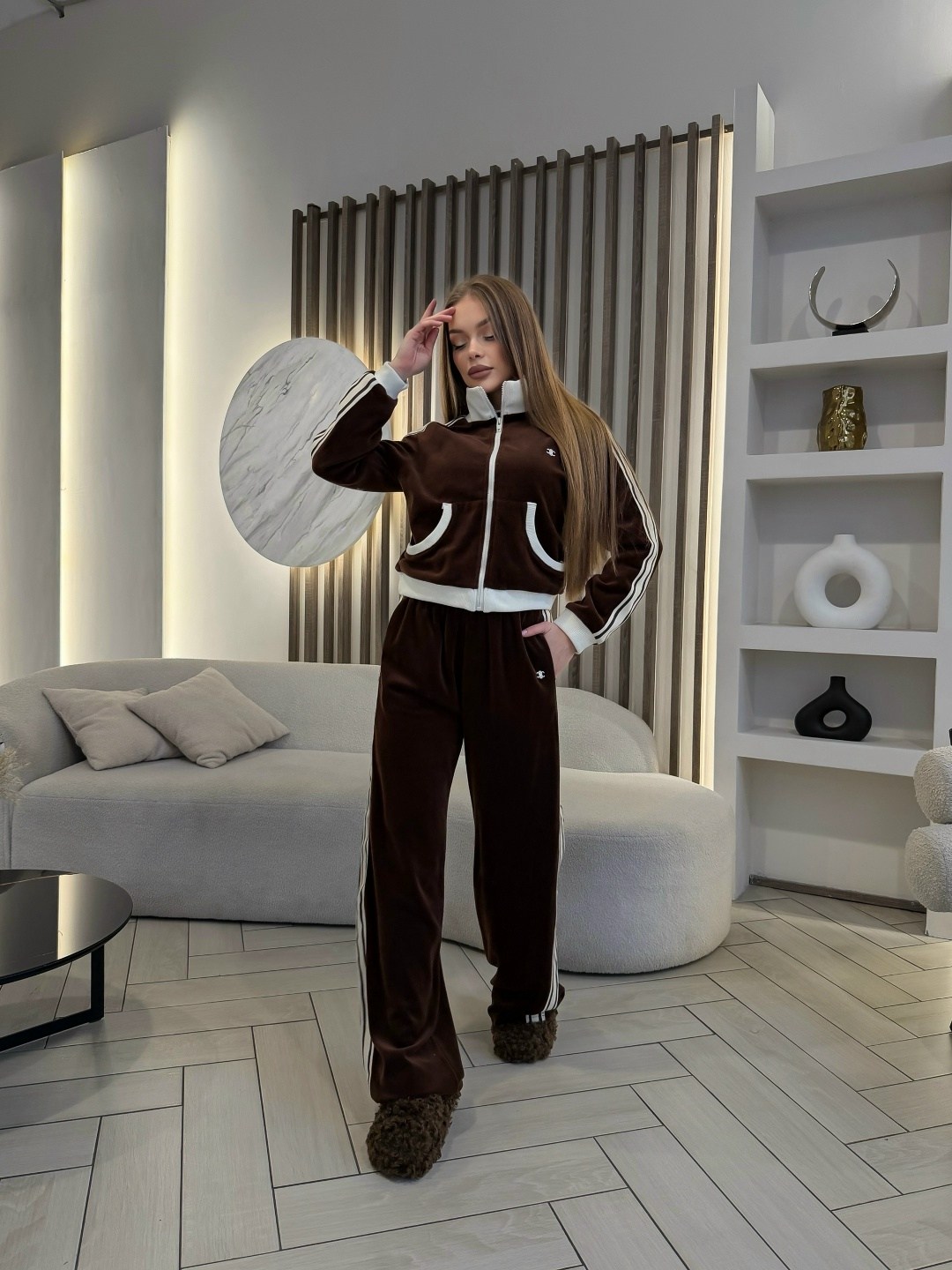 велюровый спортивный костюм,велюровый костюм женский,велюровый костюм с капюшоном niginart 311313417,спортивный костюм,костюм спортивный велюровый шоколад