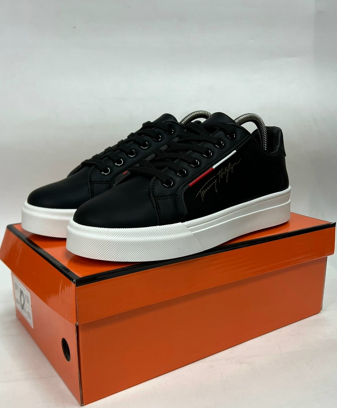 кеды томми хилфигер женские черные на толстой подошве,кеды томми хилфигер черные,,кеды tommy hilfiger,кроссовки tommy hilfiger