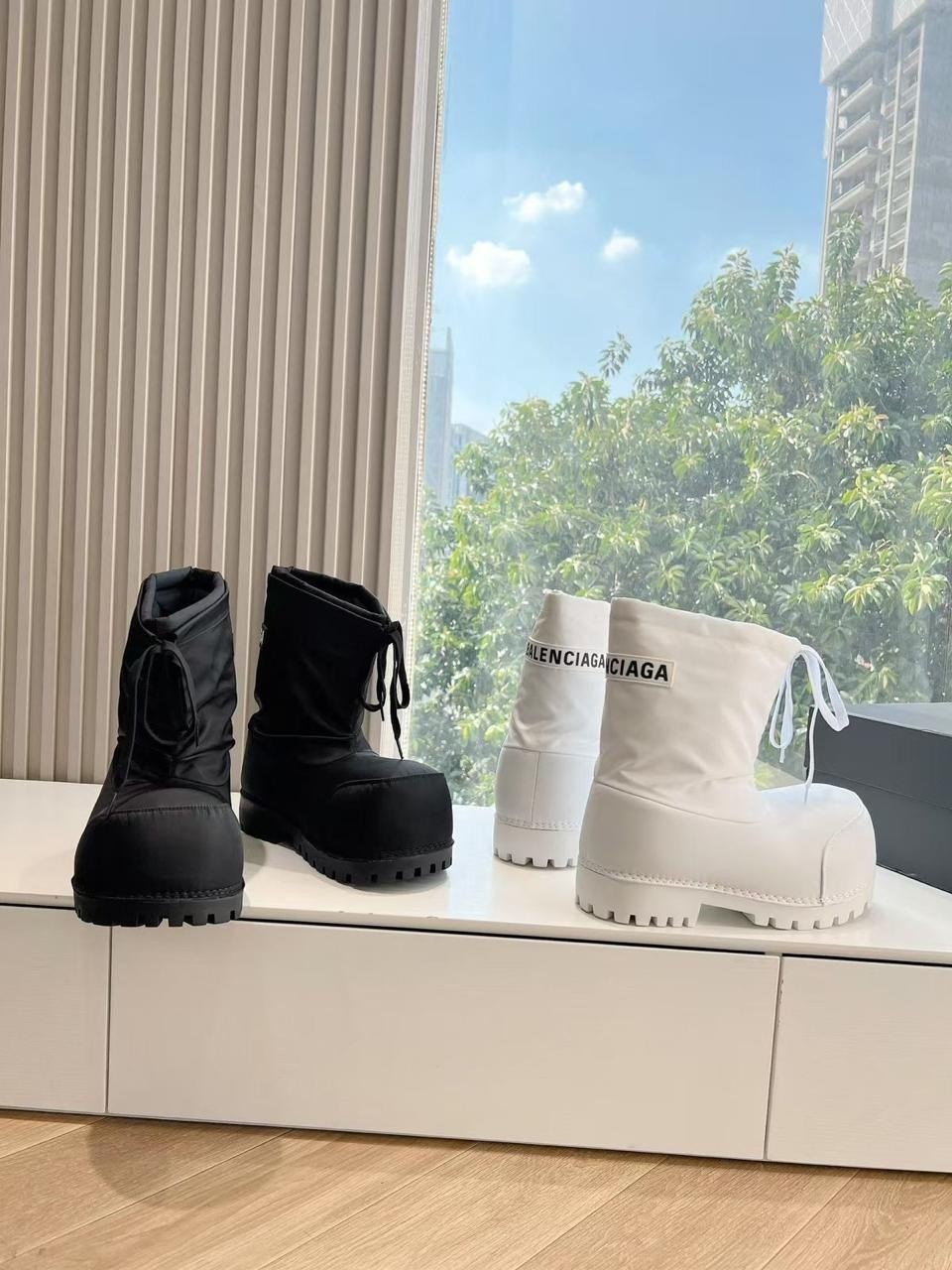 зимние женские брендовые ботинки balenciaga alaska fur bootie premium,зимние сапоги balenciaga для женщин white,ботинки balenciaga alaska boots,,ботинки balenciaga alaska low