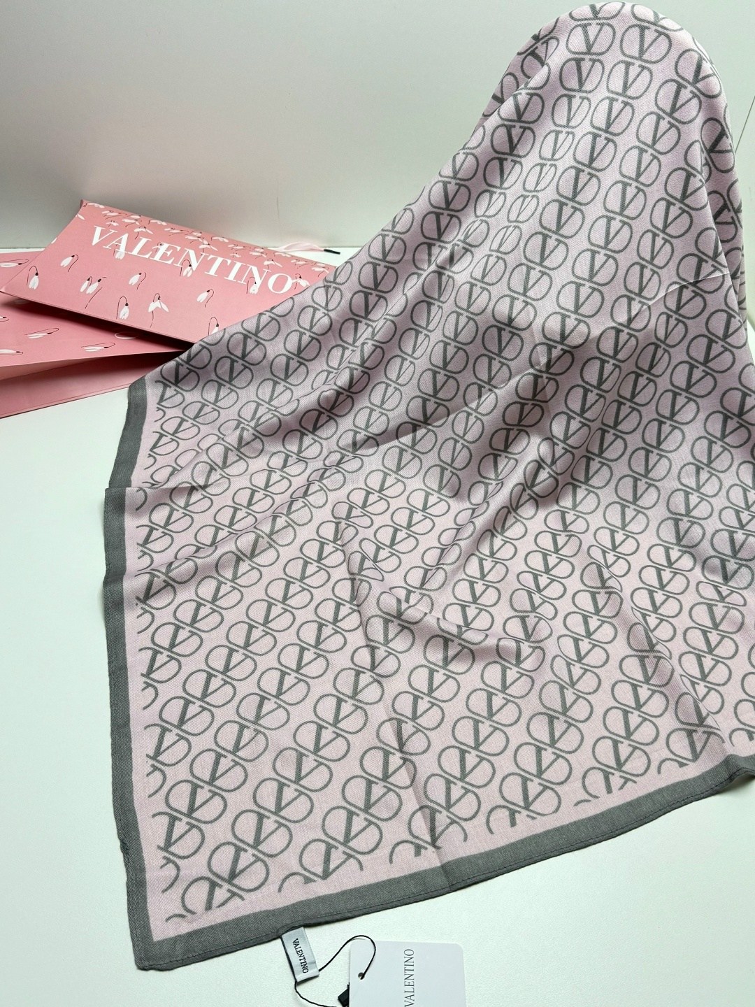 платок valentino,новинки платок,платка,брендовый платок,платок женский valentino