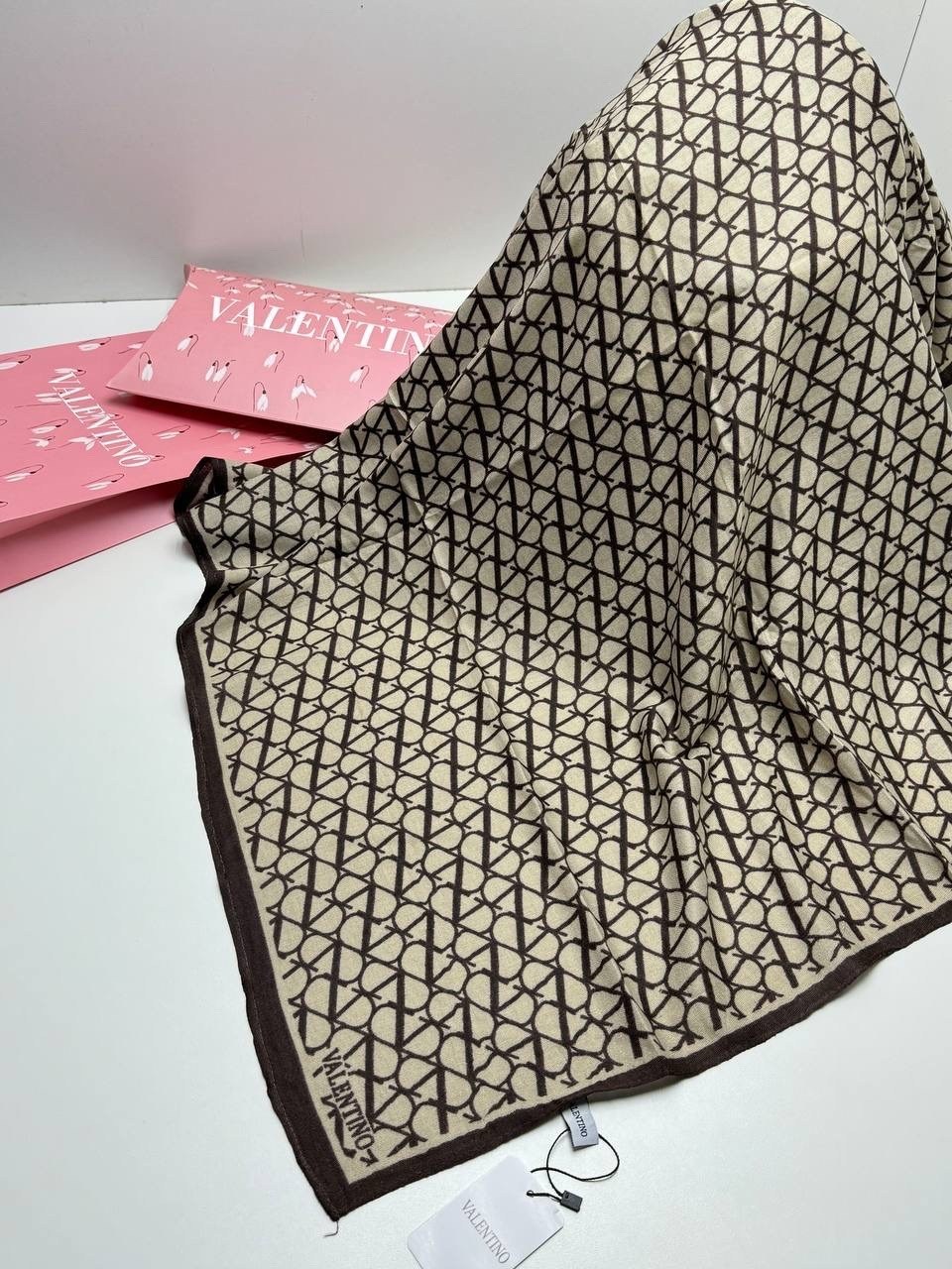 платок valentino,новинки платок,платка,брендовый платок,платок женский valentino