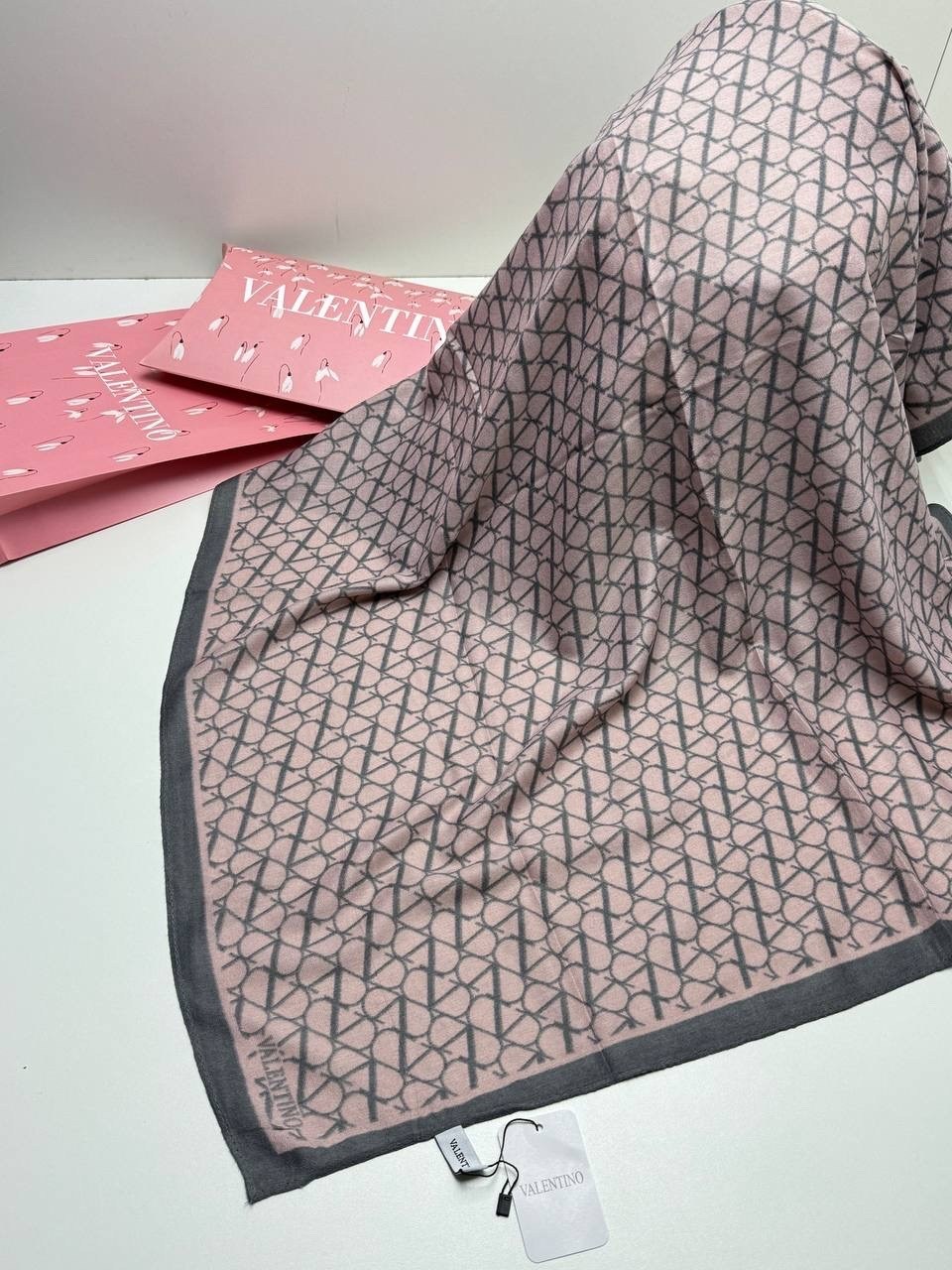 платок valentino,новинки платок,платка,брендовый платок,платок женский valentino