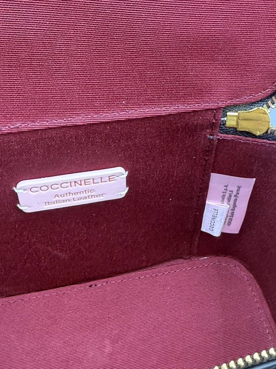 сумка coccinelle,coccinelle сумка женская,coccinelle сумка на плечо кросс-боди,coccinelle сумка на плечо кросс-боди beat soft,сумка