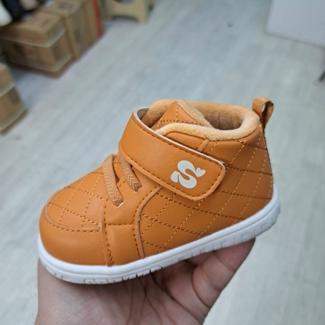 ,детские ботинки,ботинки для малыша,детская ,демисезонные ботинки для малышей