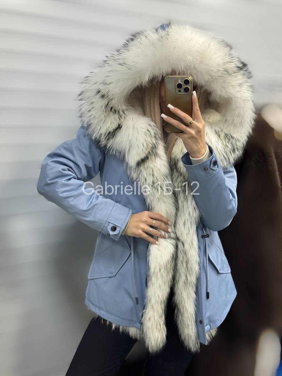 парка с мехом,парка с натуральным мехом,парки с мехом,парка женская,голубая парка