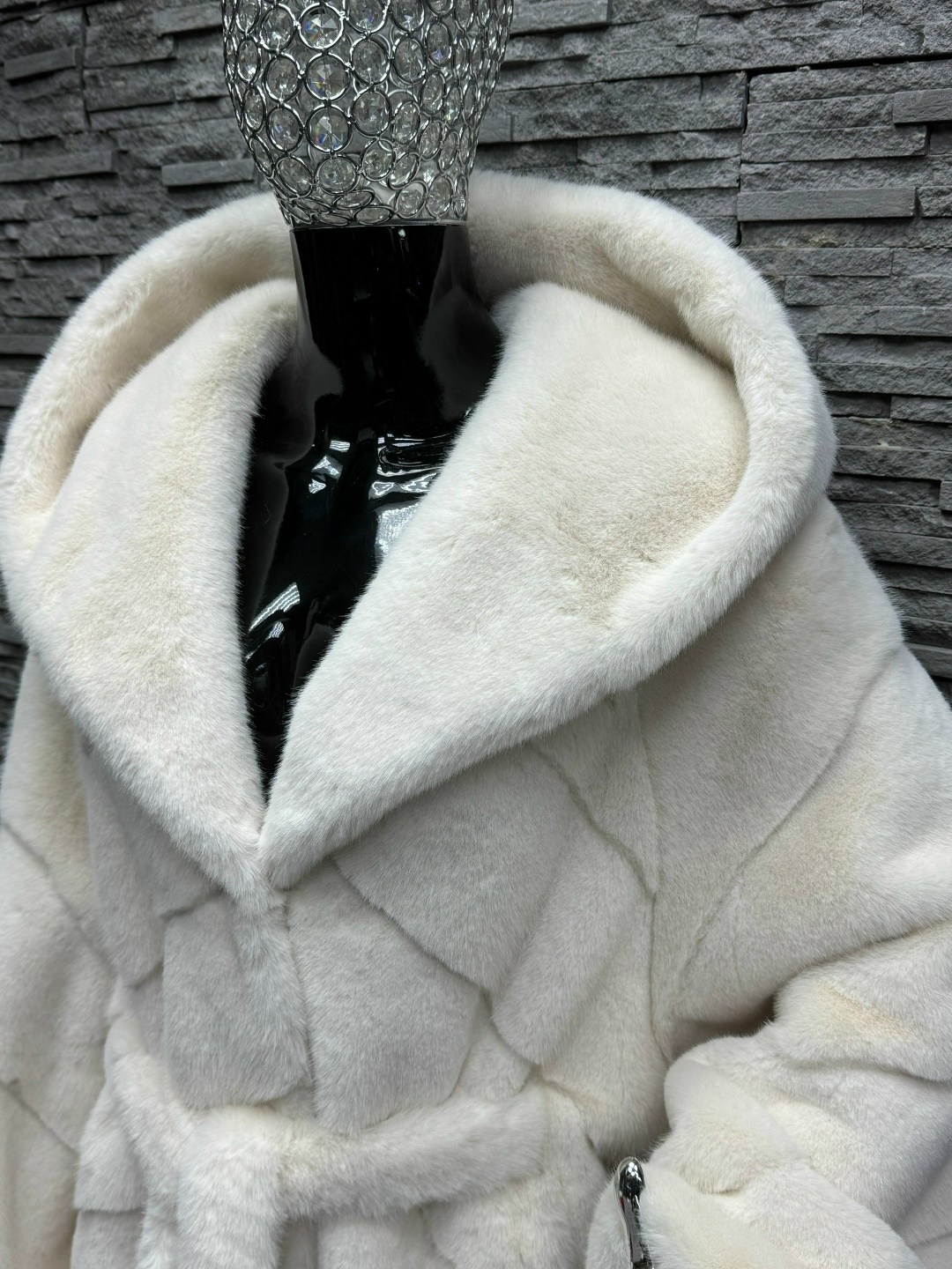 норковая шуба белая с капюшоном,норковая шуба,белые норковые шубы,шуба искусственная,шуба